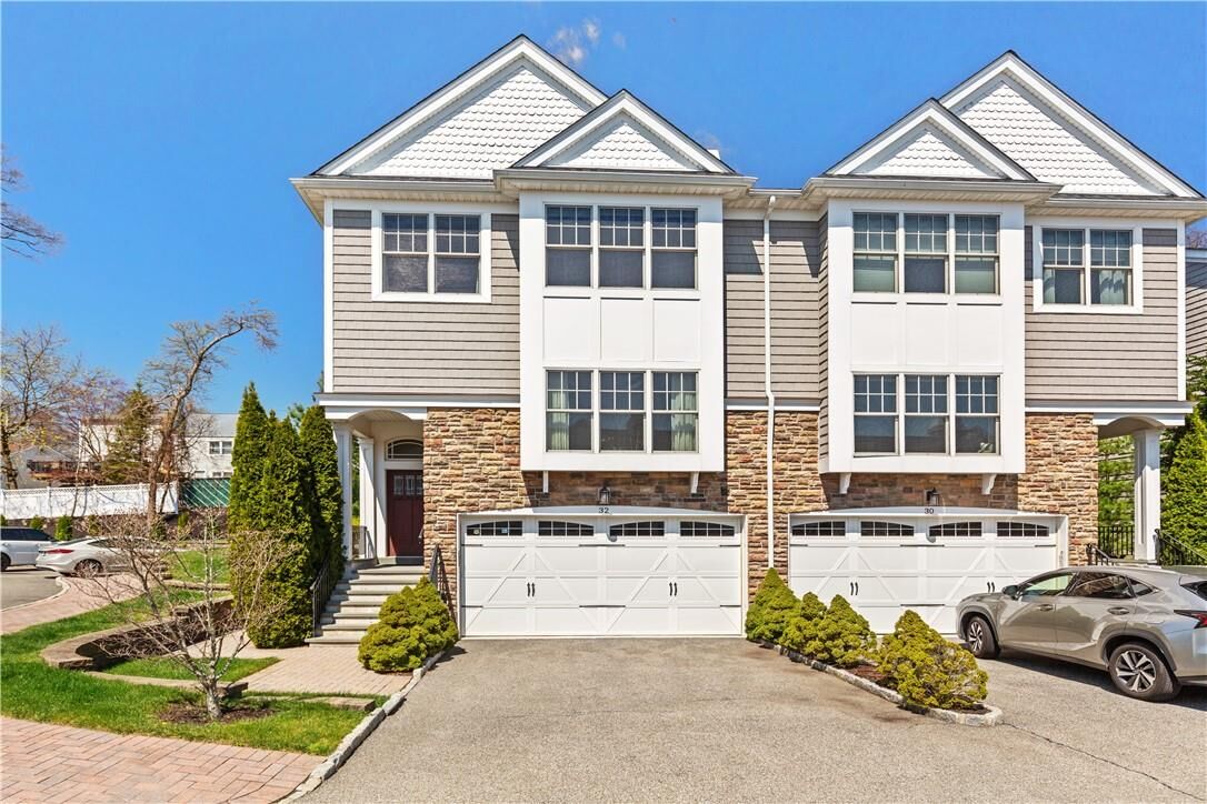 Property Photo: 32 Hidden Ridge Court NY 10583