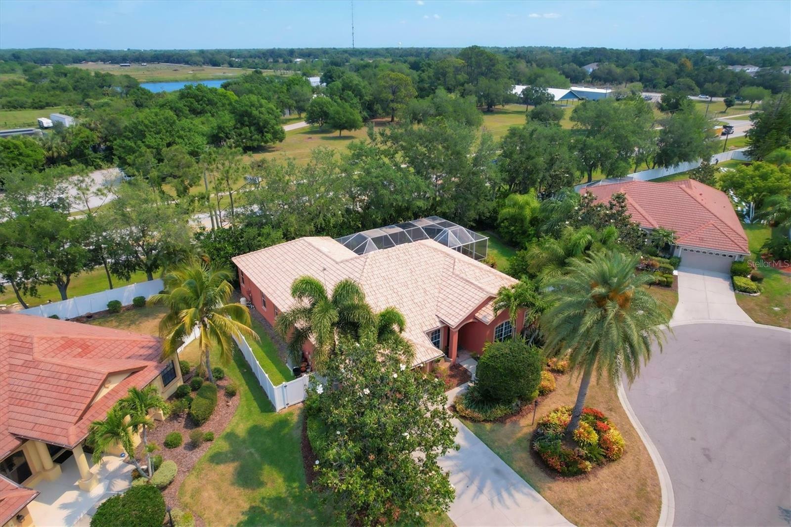 Property Photo:  7601 Palmer Glen Circle  FL 34240 