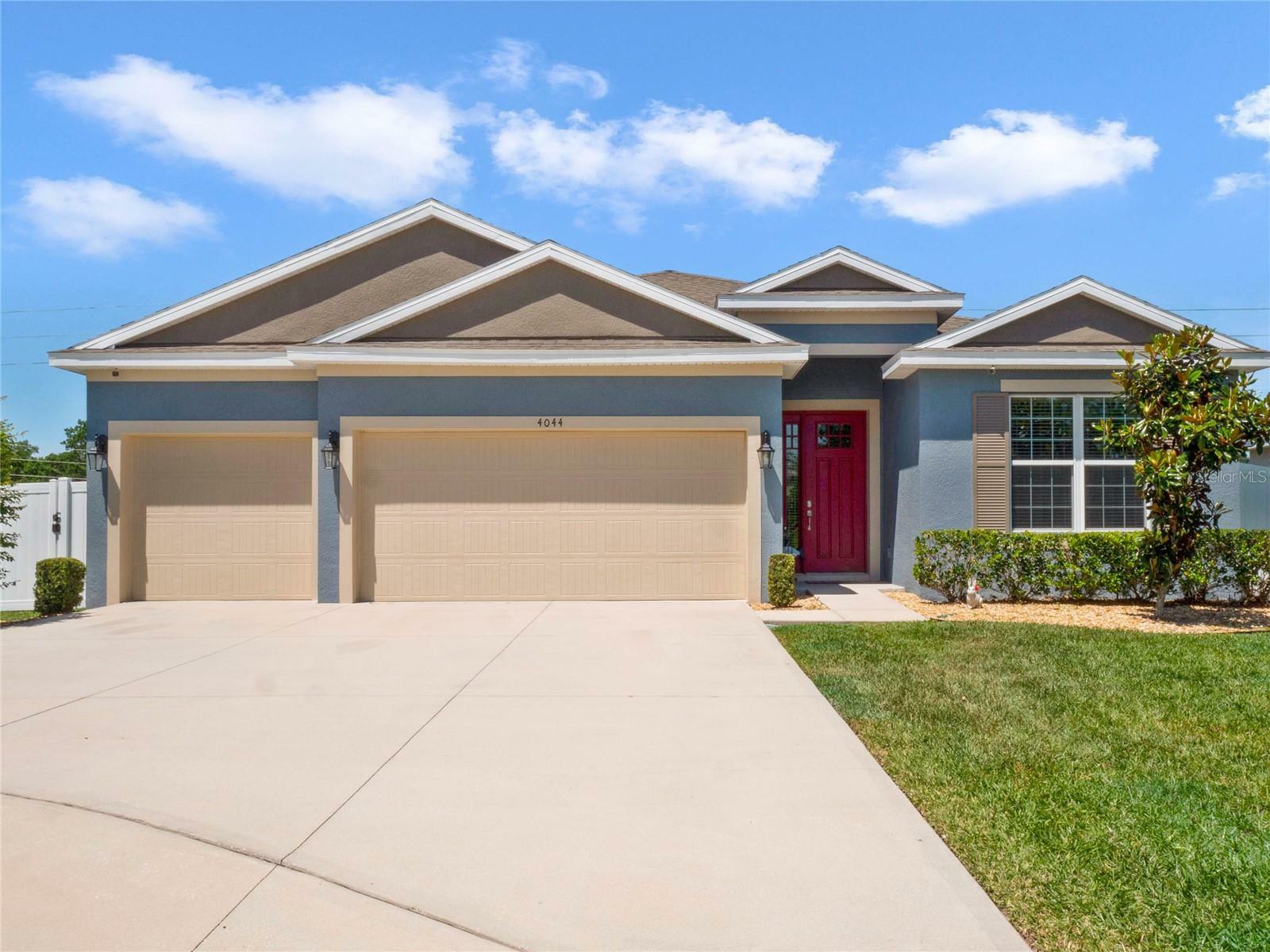 Property Photo:  4044 Casterly Rock Ct  FL 32736 