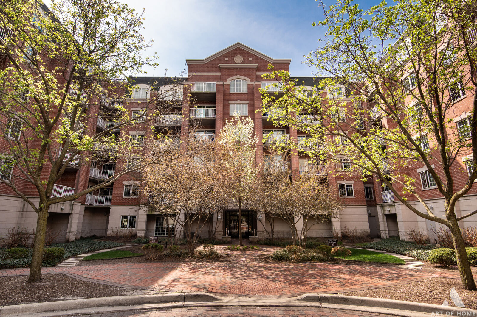 Property Photo:  4811 N Olcott Avenue 605  IL 60706 