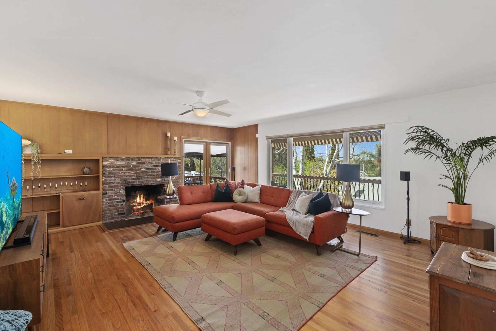 Property Photo: 923 Sunset Drive CA 92081