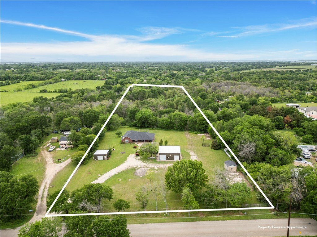 Property Photo:  809 Old Mexia Road  TX 76705 