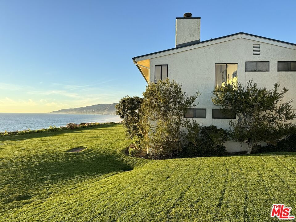 Property Photo: 29704 Zuma Bay Way CA 90265