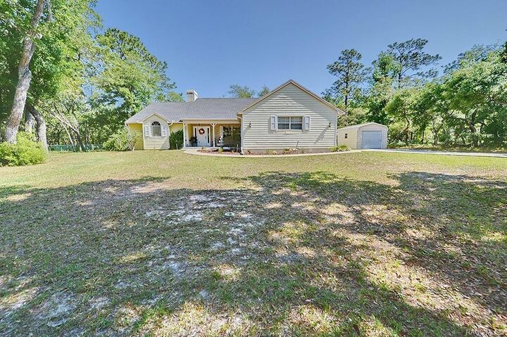 Property Photo: 1821 W Begonia Drive FL 34465