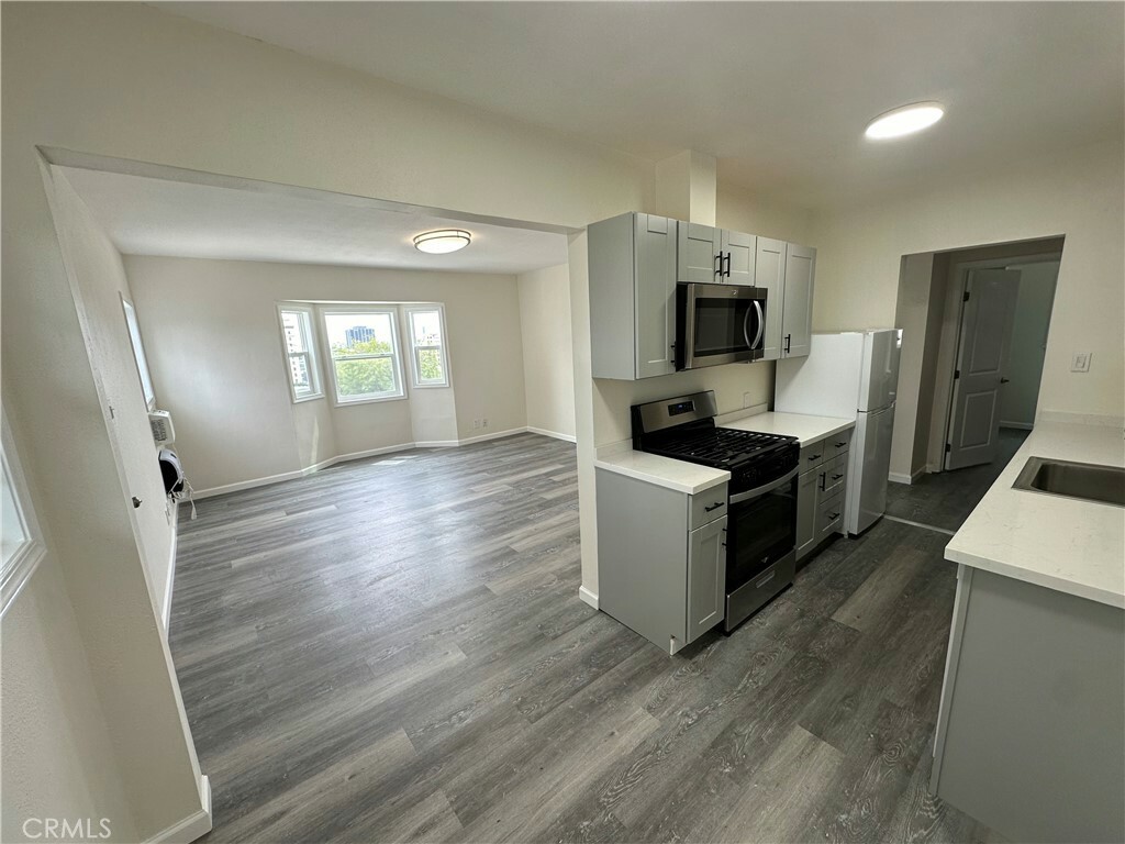 Property Photo:  6322 Franklin Avenue  CA 90028 