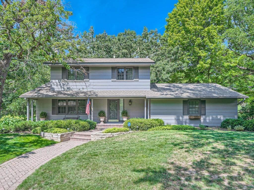 Property Photo:  9506 Woodridge Circle  MN 55347 