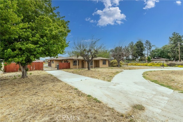 Property Photo:  1010 N Palm Avenue  CA 92543 