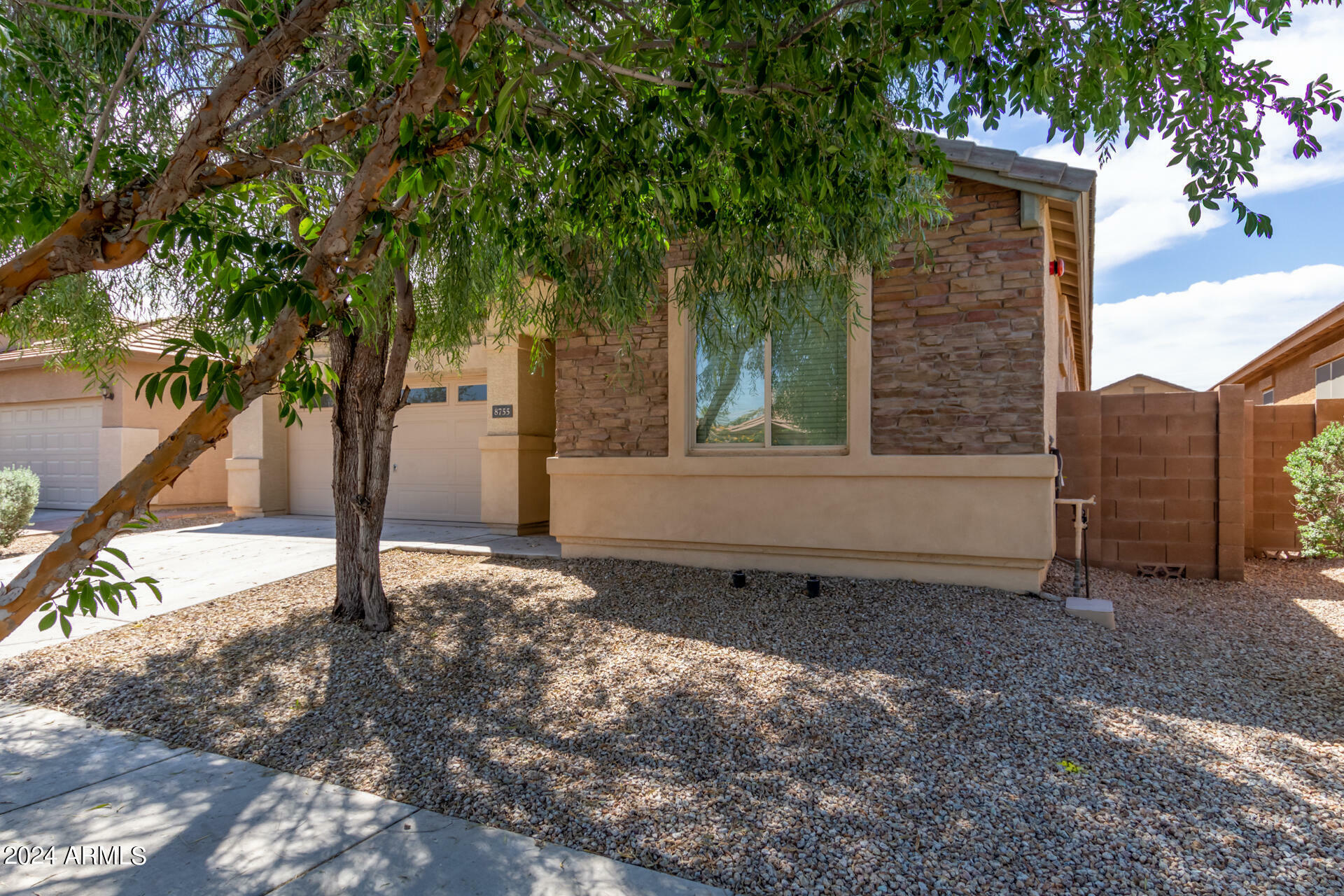 Property Photo:  8755 W Pioneer Street  AZ 85353 