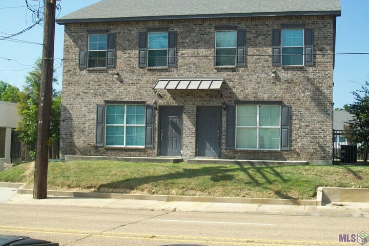 Property Photo: 3151-3181 North Blvd #4 LA 70806