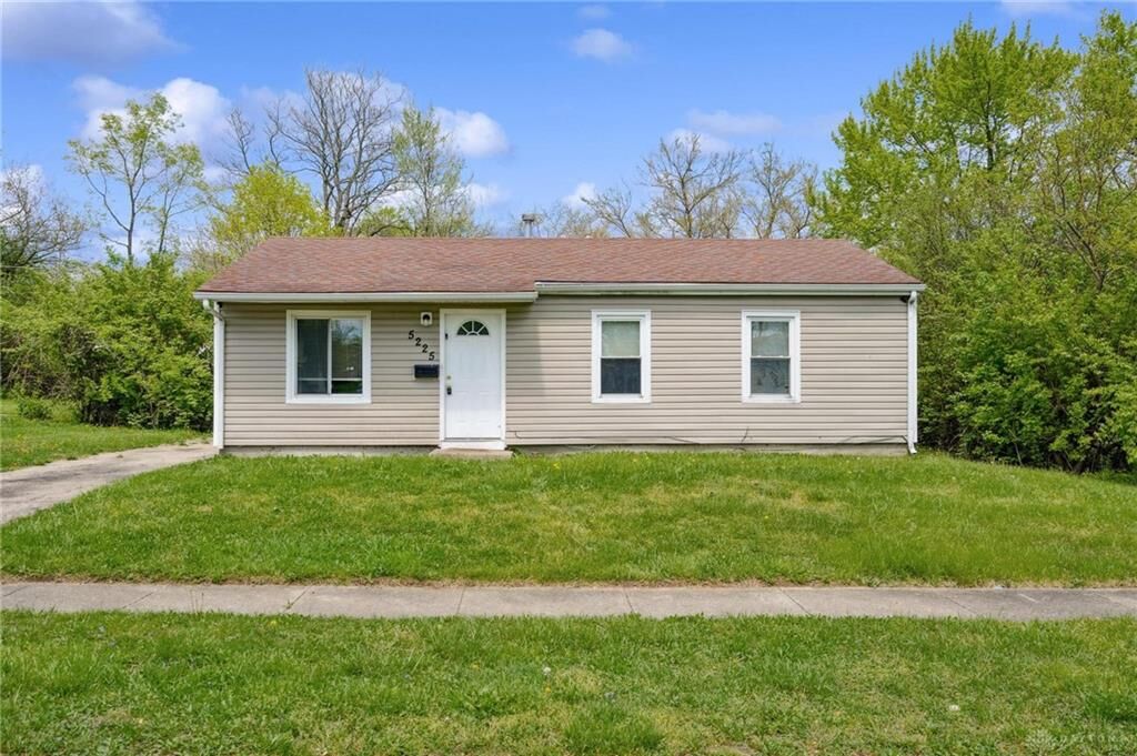 Property Photo: 5225 Osceola Drive OH 45417