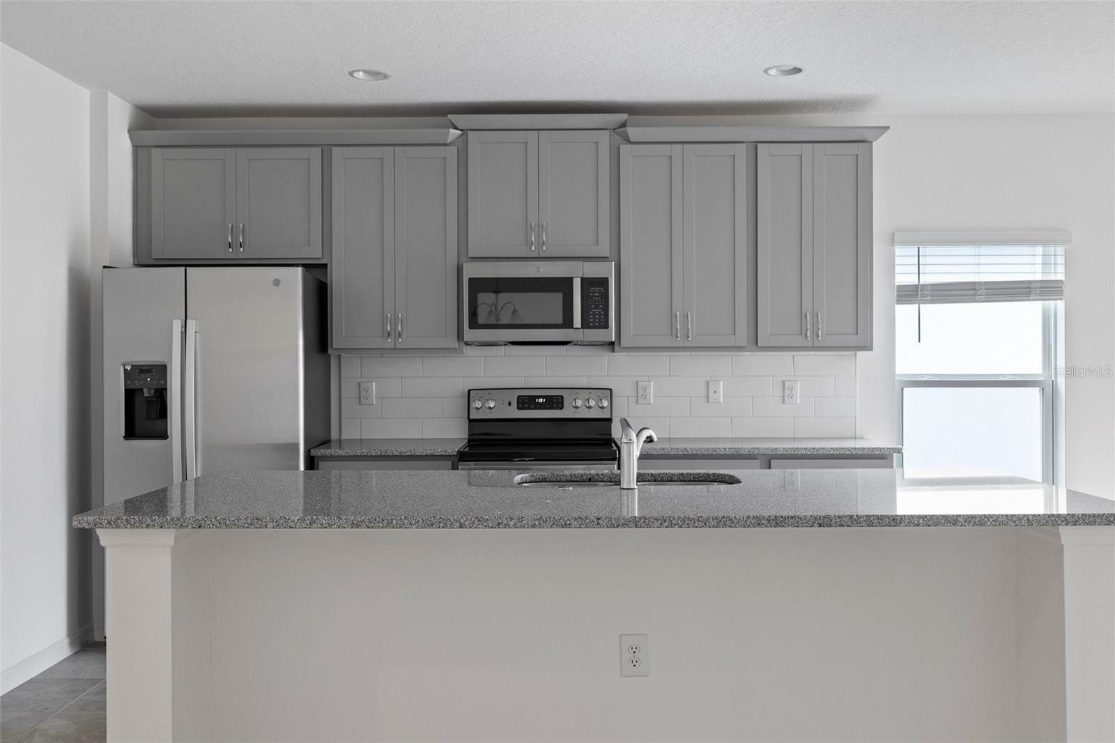 Property Photo: 4054 Serene Water Avenue FL 32736