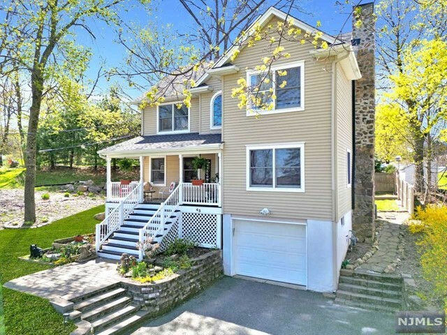 43 Lakeview Drive  West Milford NJ 07480 photo