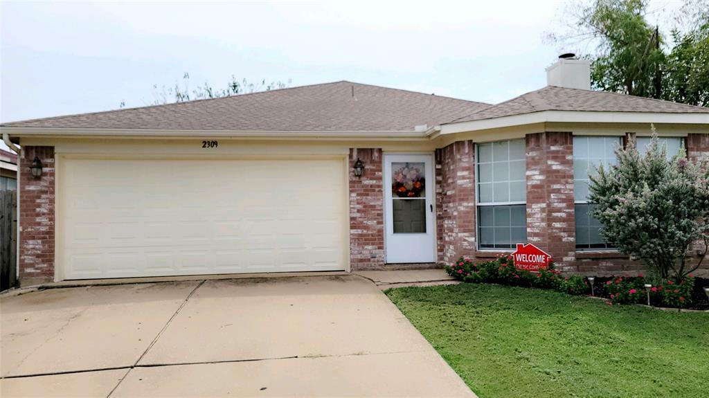 Property Photo:  2309 Kelton Street  TX 76133 