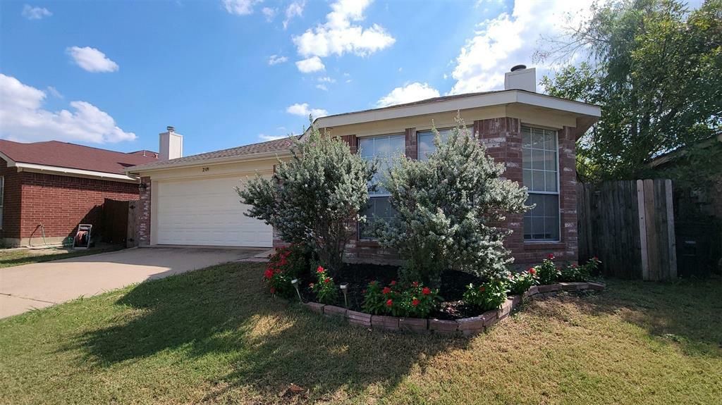 Property Photo:  2309 Kelton Street  TX 76133 