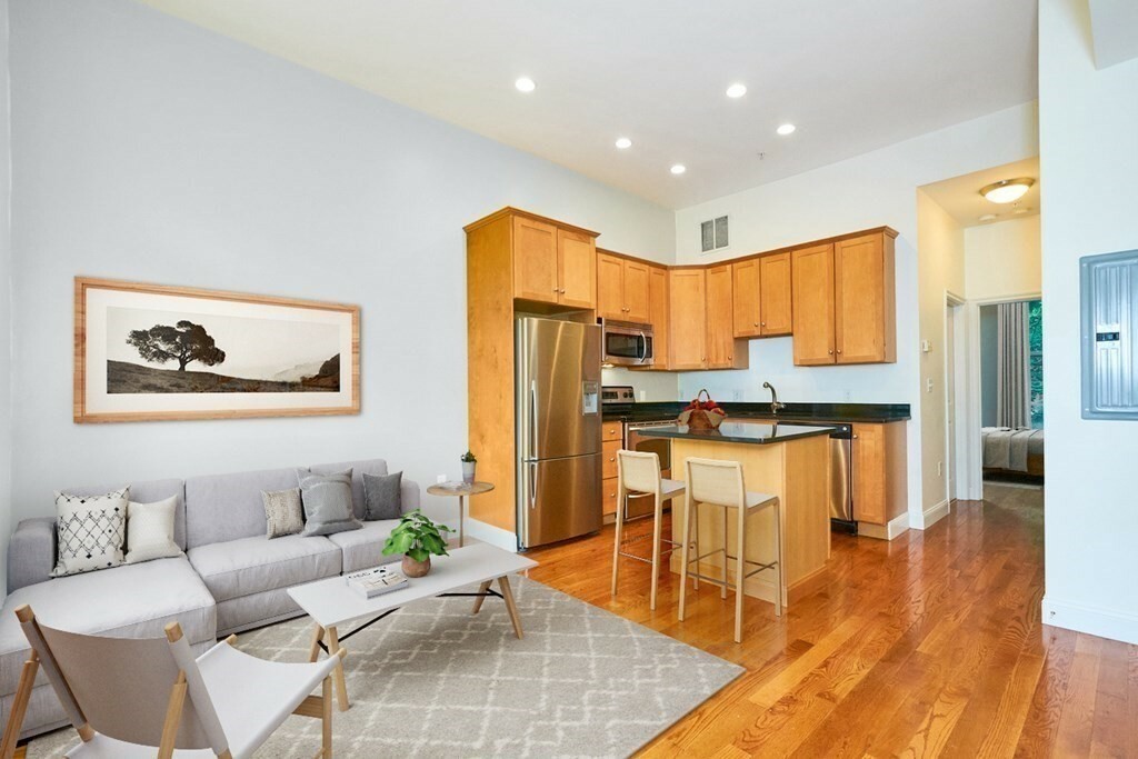 Property Photo: 58 E Springfield Street 3 MA 02118