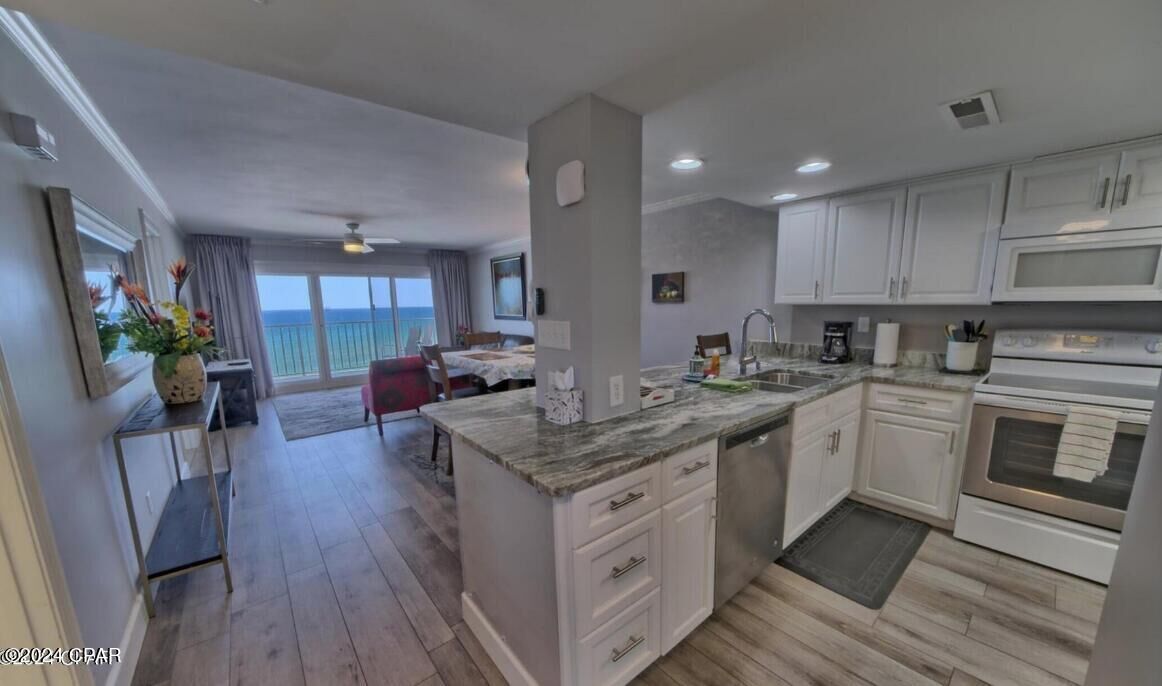 Property Photo:  4715 Thomas Drive 1004C  FL 32408 