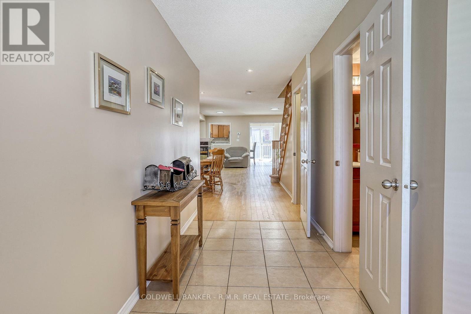 Property Photo:  116 Oceanpearl Crescent  ON L1N 0C4 