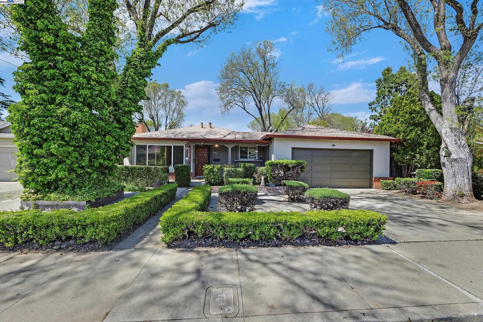 Property Photo: 4135 Jensen St CA 94566