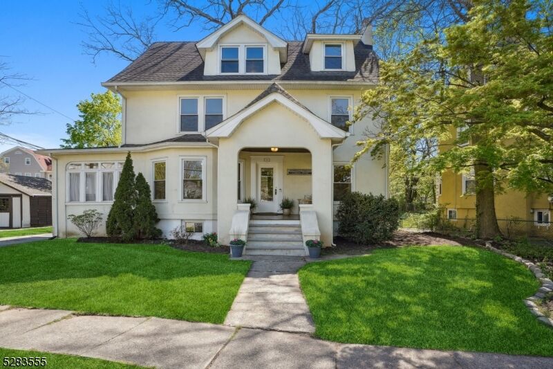 Property Photo:  9 Draper Ter  NJ 07042 