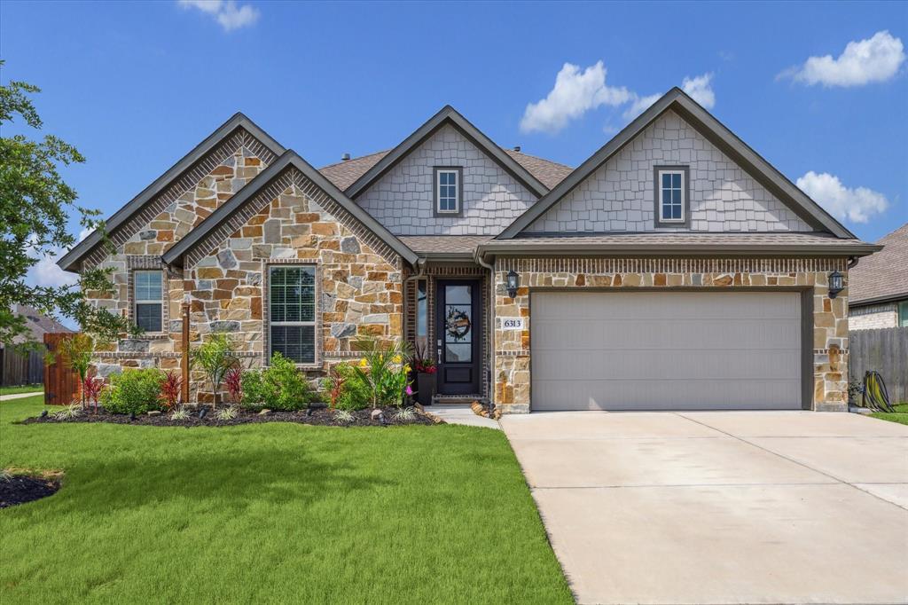 Property Photo: 6313 Sawtooth Drive TX 77573