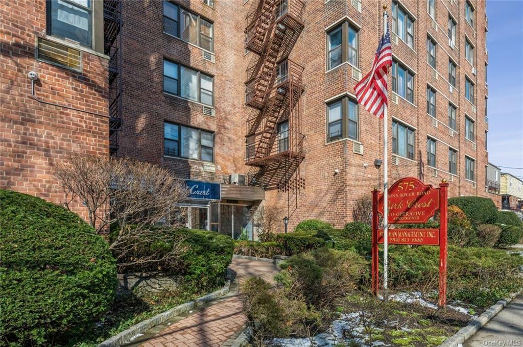 Property Photo:  575 Bronx River Road 2D  NY 10704 