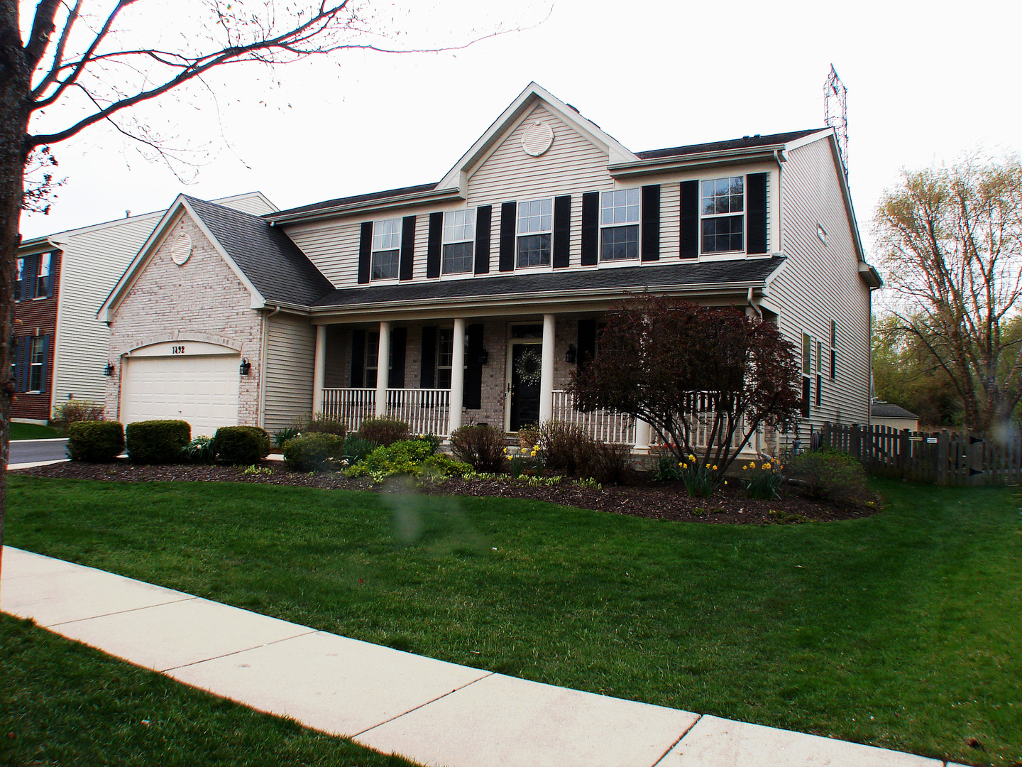 Property Photo:  1492 Greystone Drive  IL 60031 