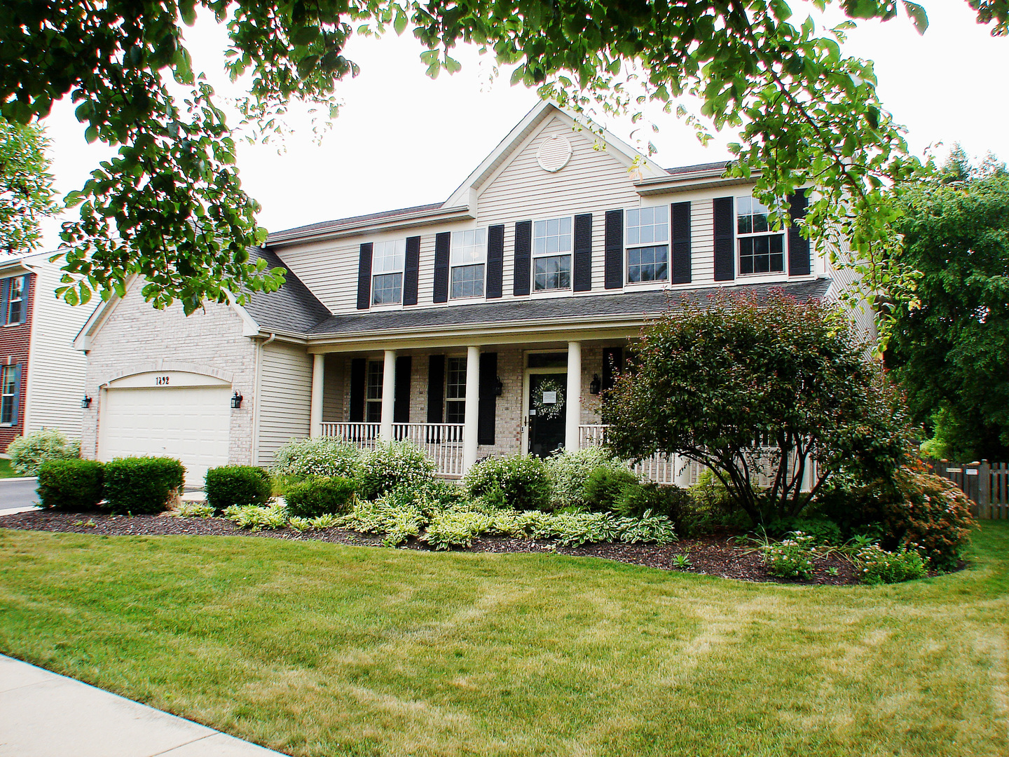 Property Photo:  1492 Greystone Drive  IL 60031 