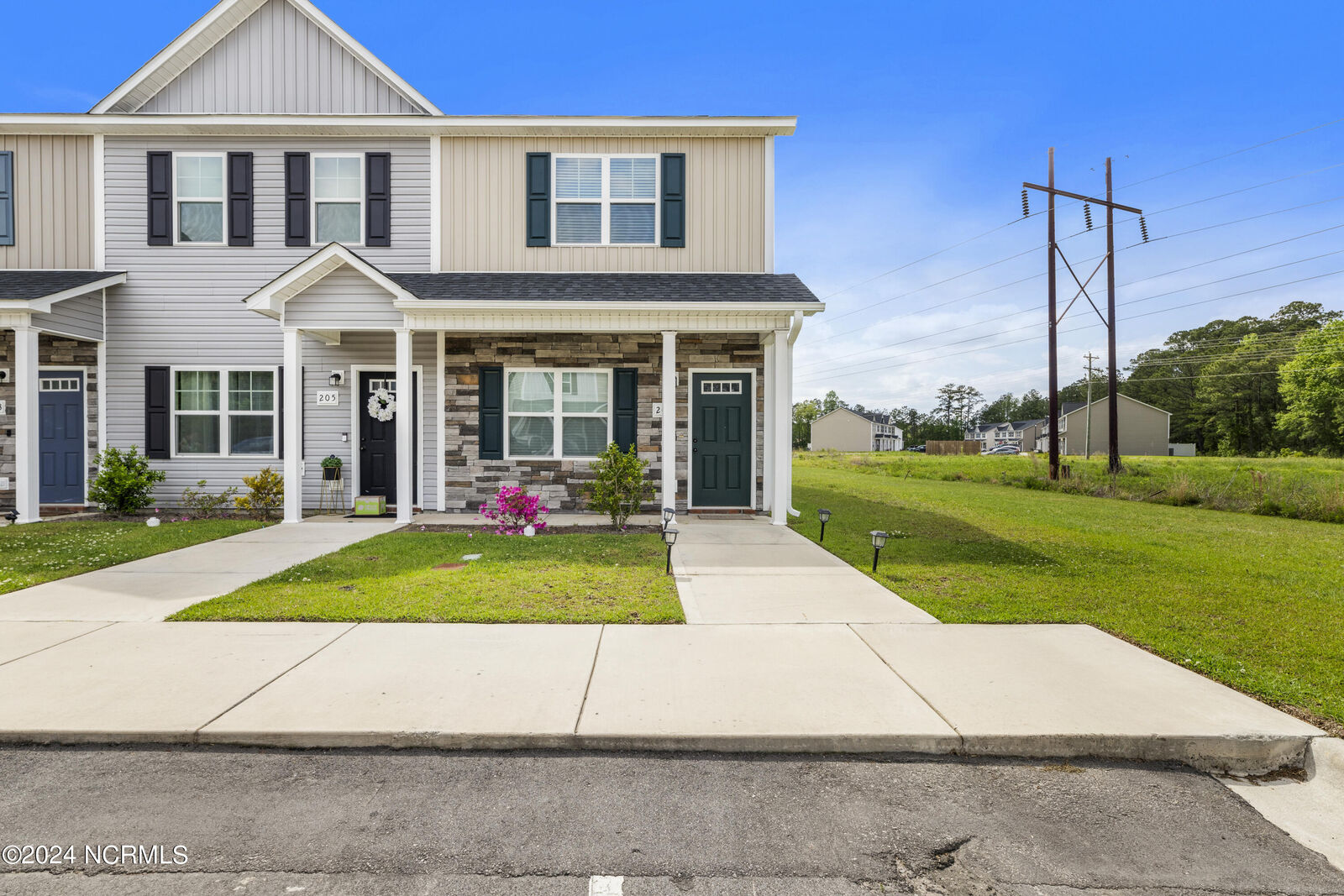 Property Photo:  207 Alexa Place  NC 28546 