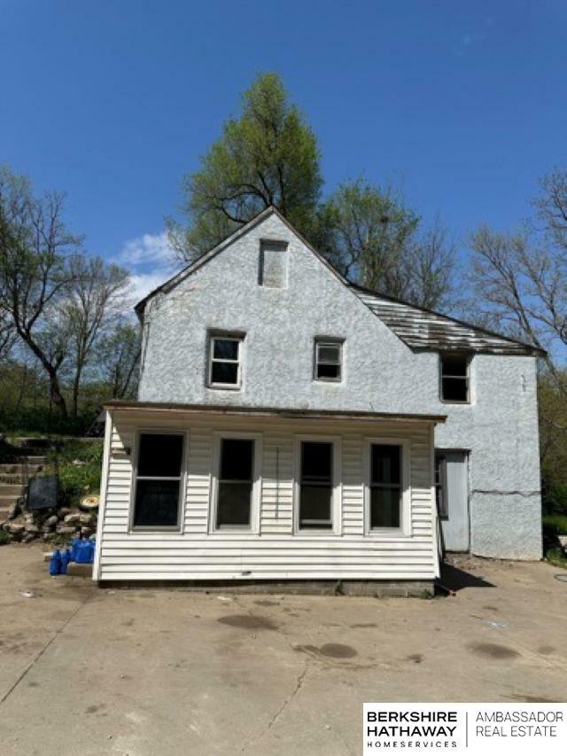 Property Photo: 423 Avenue G NE 68048