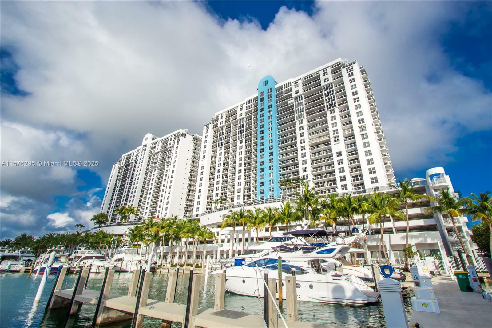 Property Photo:  1800 Sunset Harbour Dr 1605  FL 33139 