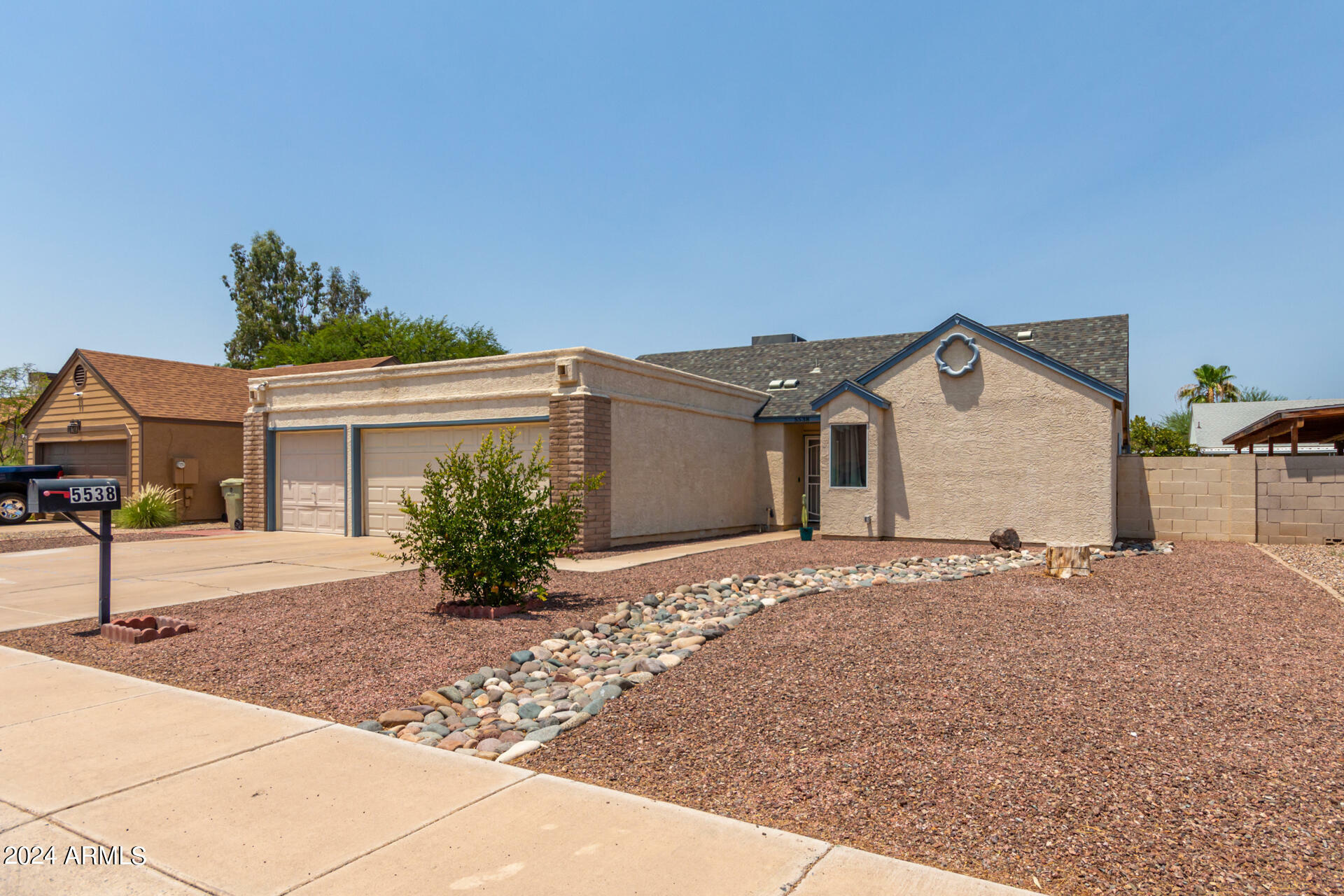 Property Photo:  5538 W Garden Drive  AZ 85304 