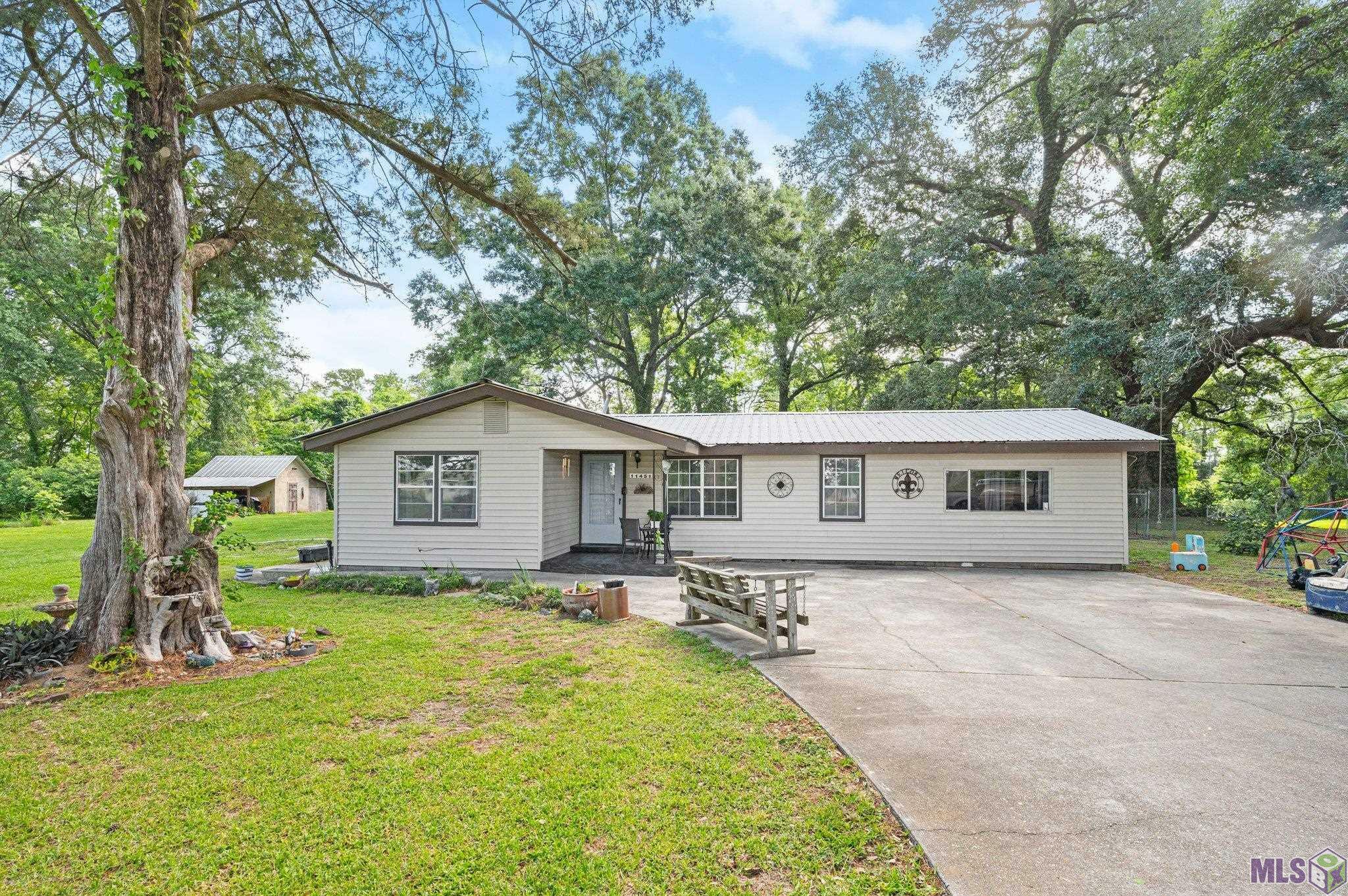 Property Photo: 11451 La Hwy 77 LA 70757