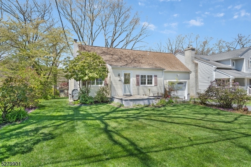 Property Photo:  6 Torden Pl  NJ 07866 