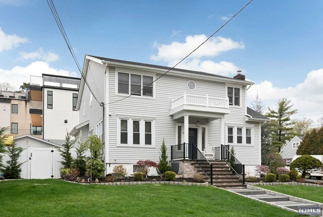 Property Photo:  29 Edgewater Road  NJ 07010 