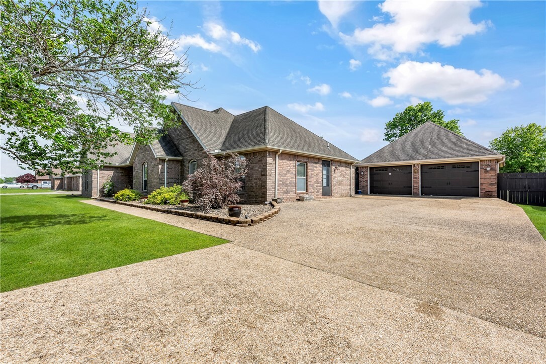 Property Photo: 1750 W Laurel Avenue AR 72758