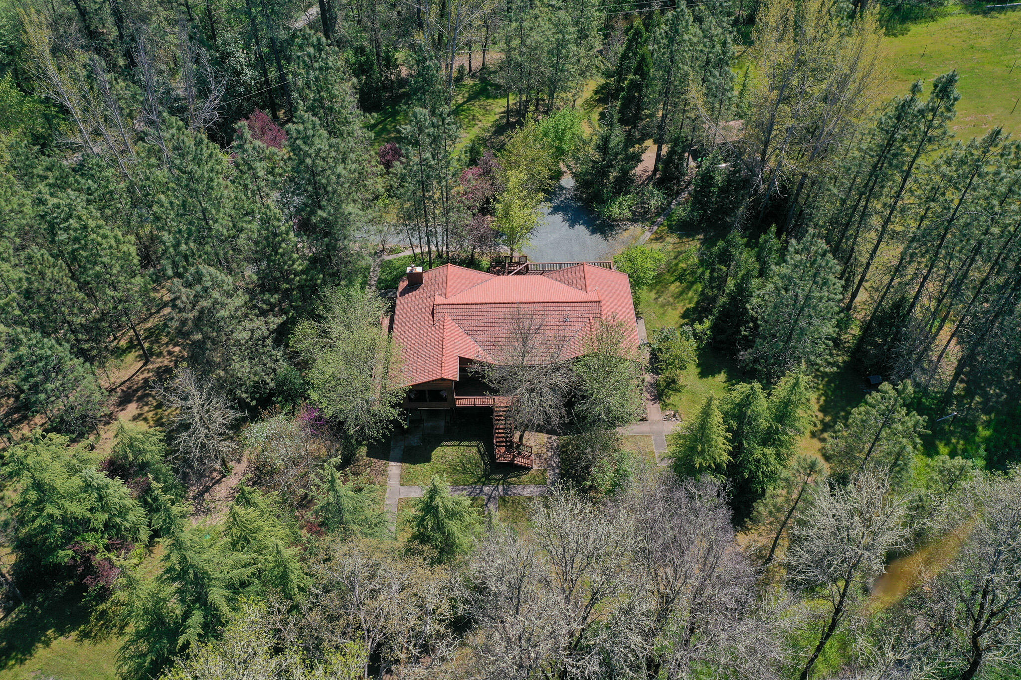 Property Photo:  14340 E Evans Creek Road  OR 97537 