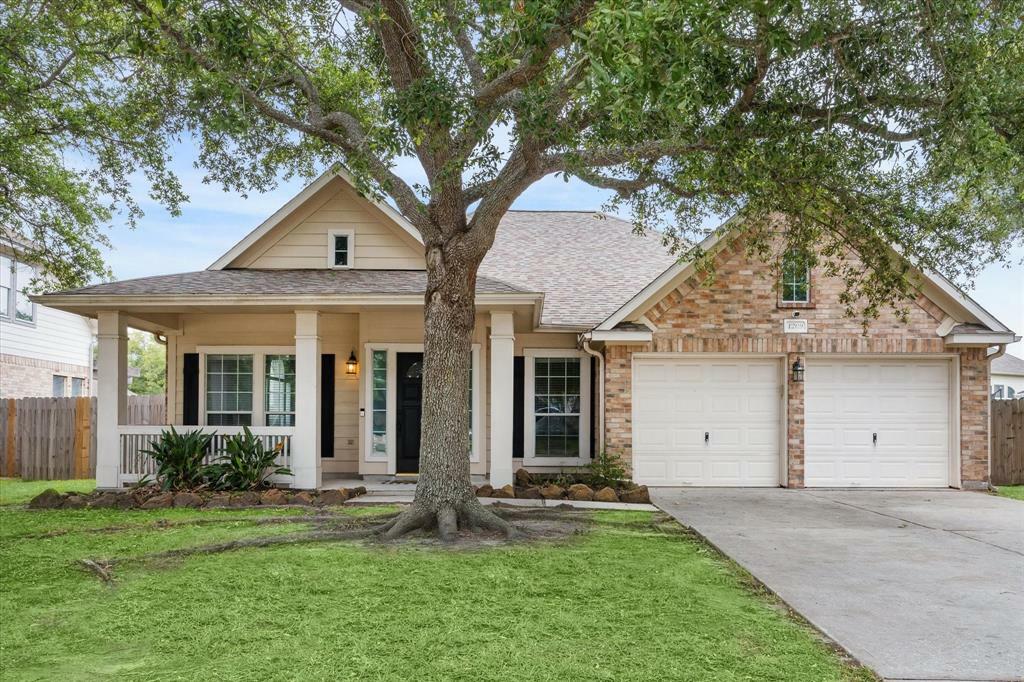 Property Photo:  1209 Mystic Village Lane  TX 77586 