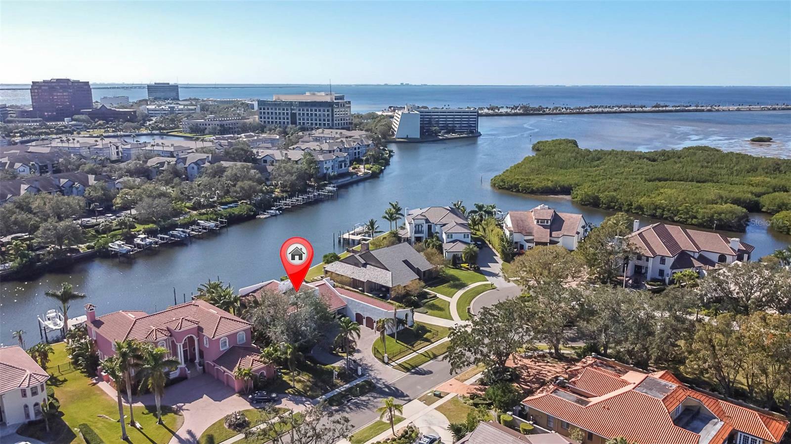 Property Photo:  7306 Pelican Island Drive  FL 33634 