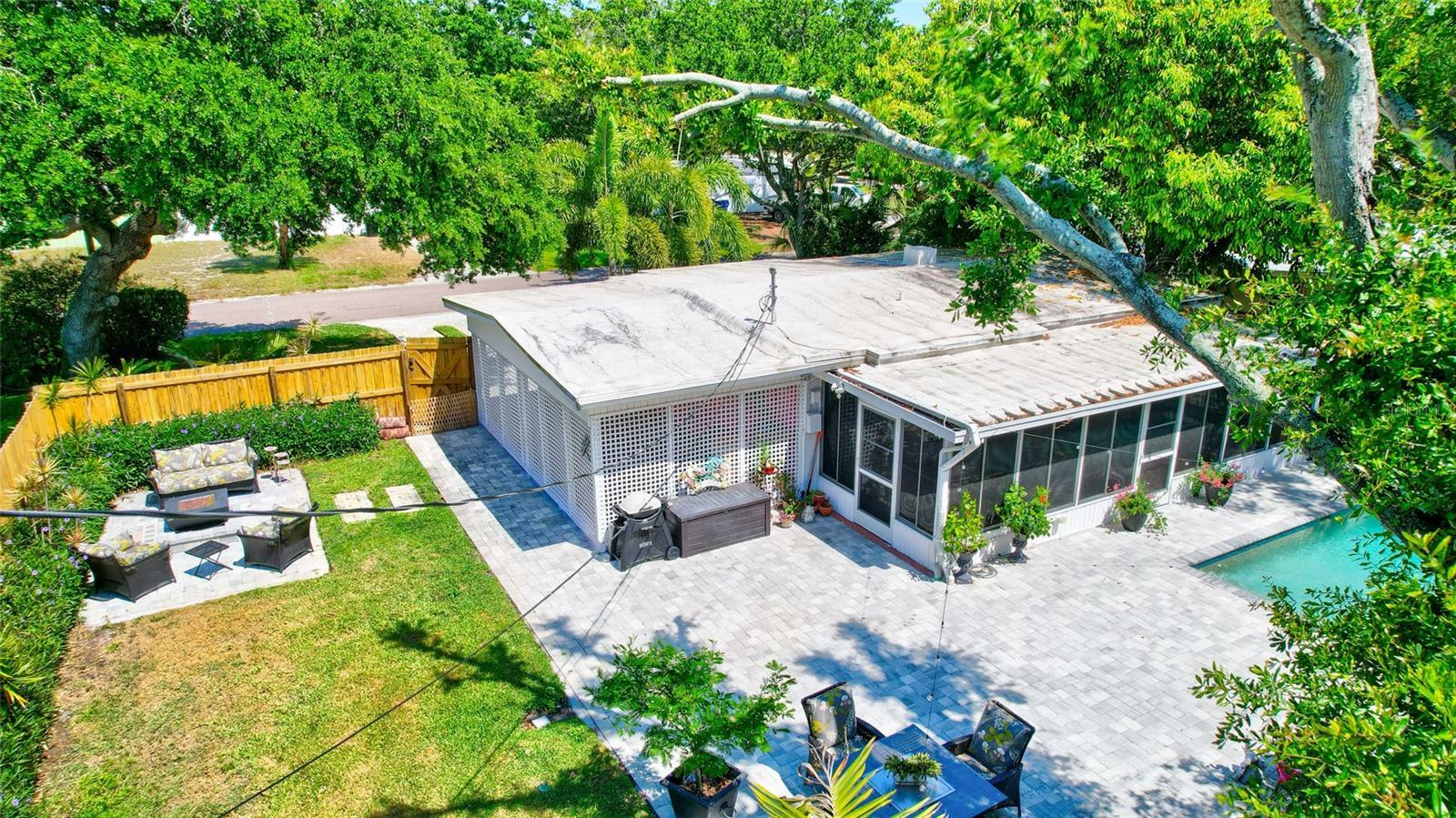 Property Photo:  4261 Porpoise Drive SE  FL 33705 