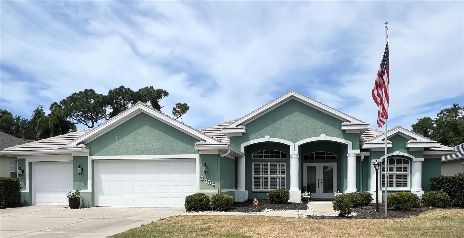 Property Photo: 2454 Sonoma Drive W FL 34275