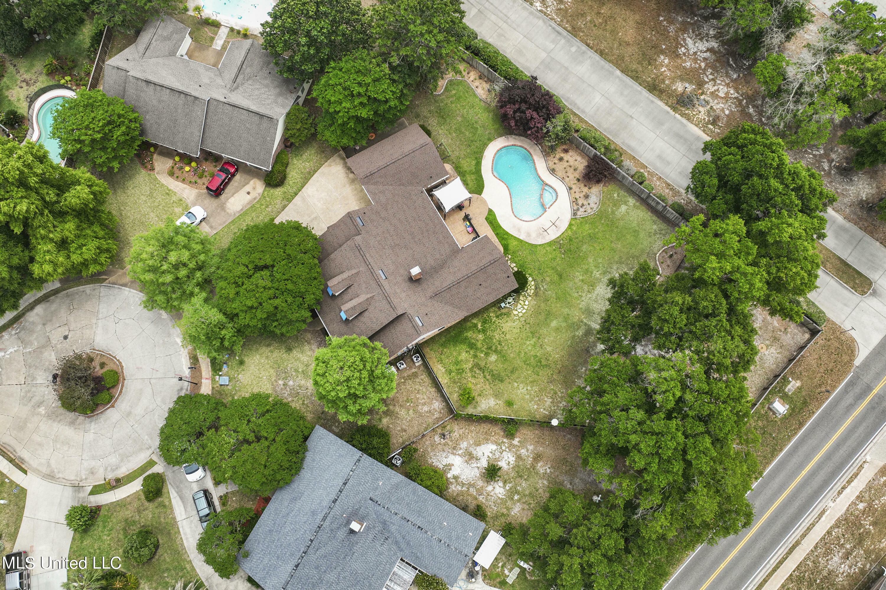 Property Photo:  2593 Somerset Court  MS 39531 