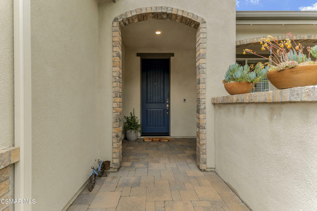 Property Photo:  311 Talbert Avenue  CA 93065 