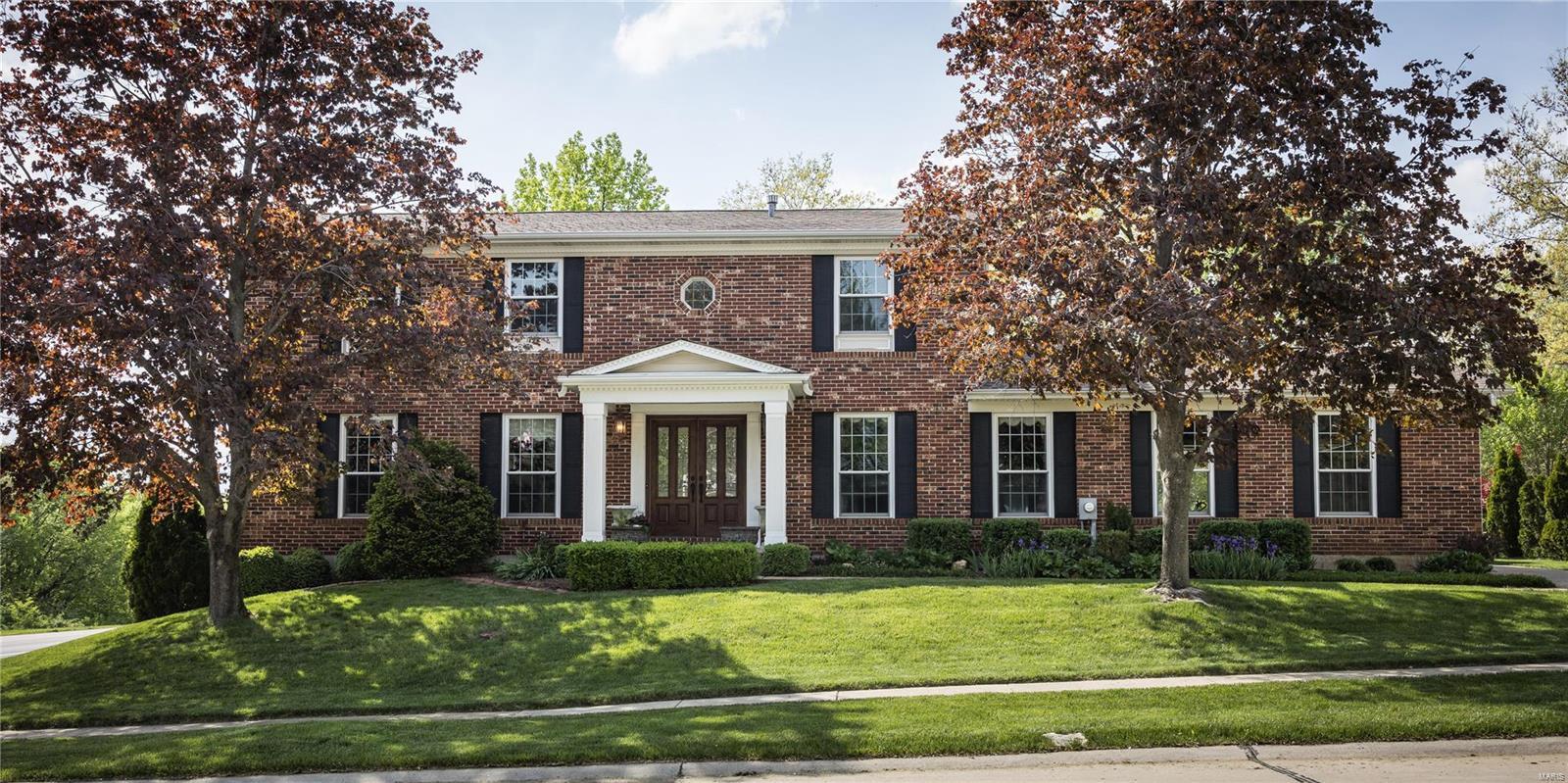 5549 Rolling Meadows Court  St Louis MO 63129 photo