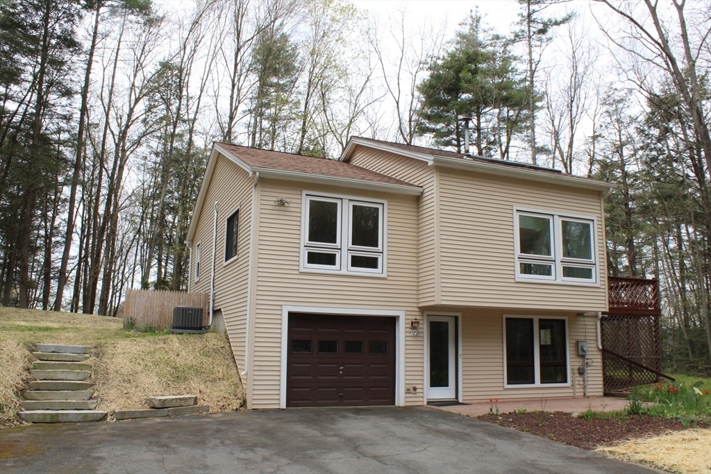 Property Photo:  19 Ledgewood Dr  MA 01375 