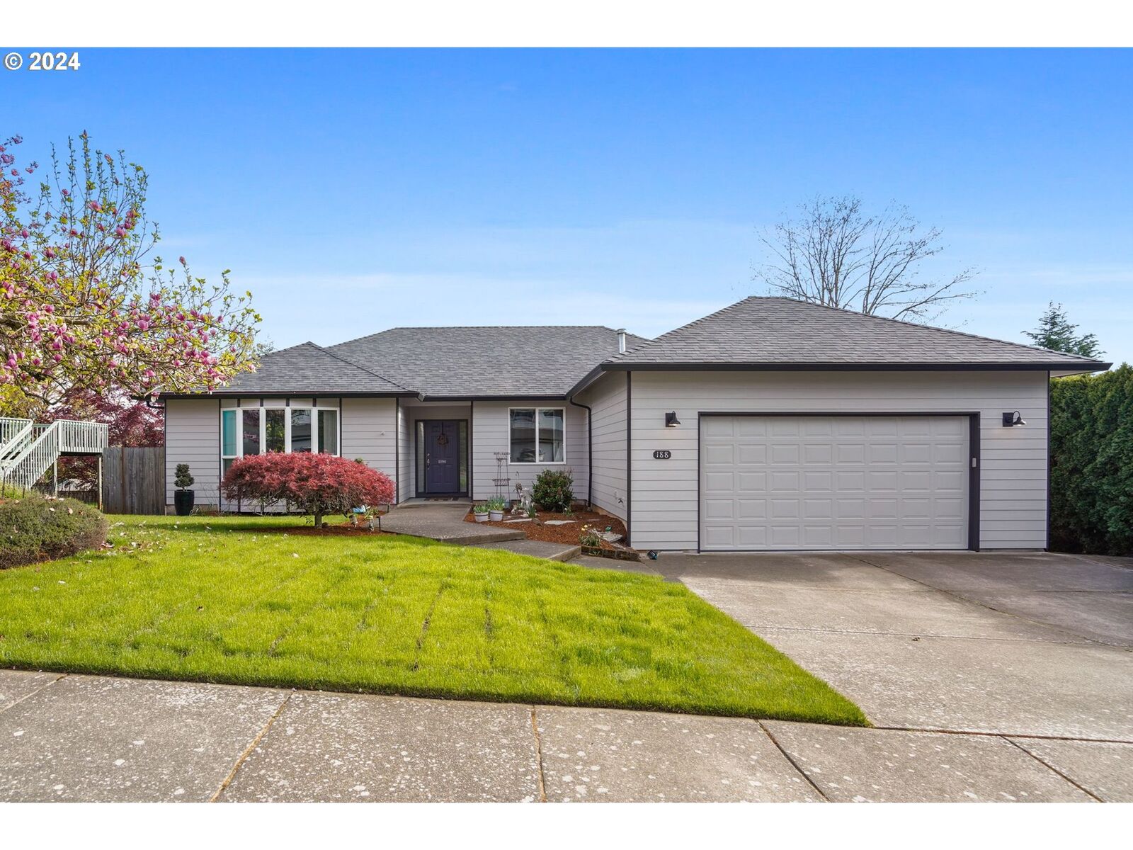 Property Photo:  188 Olympic Ave SE  OR 97306 