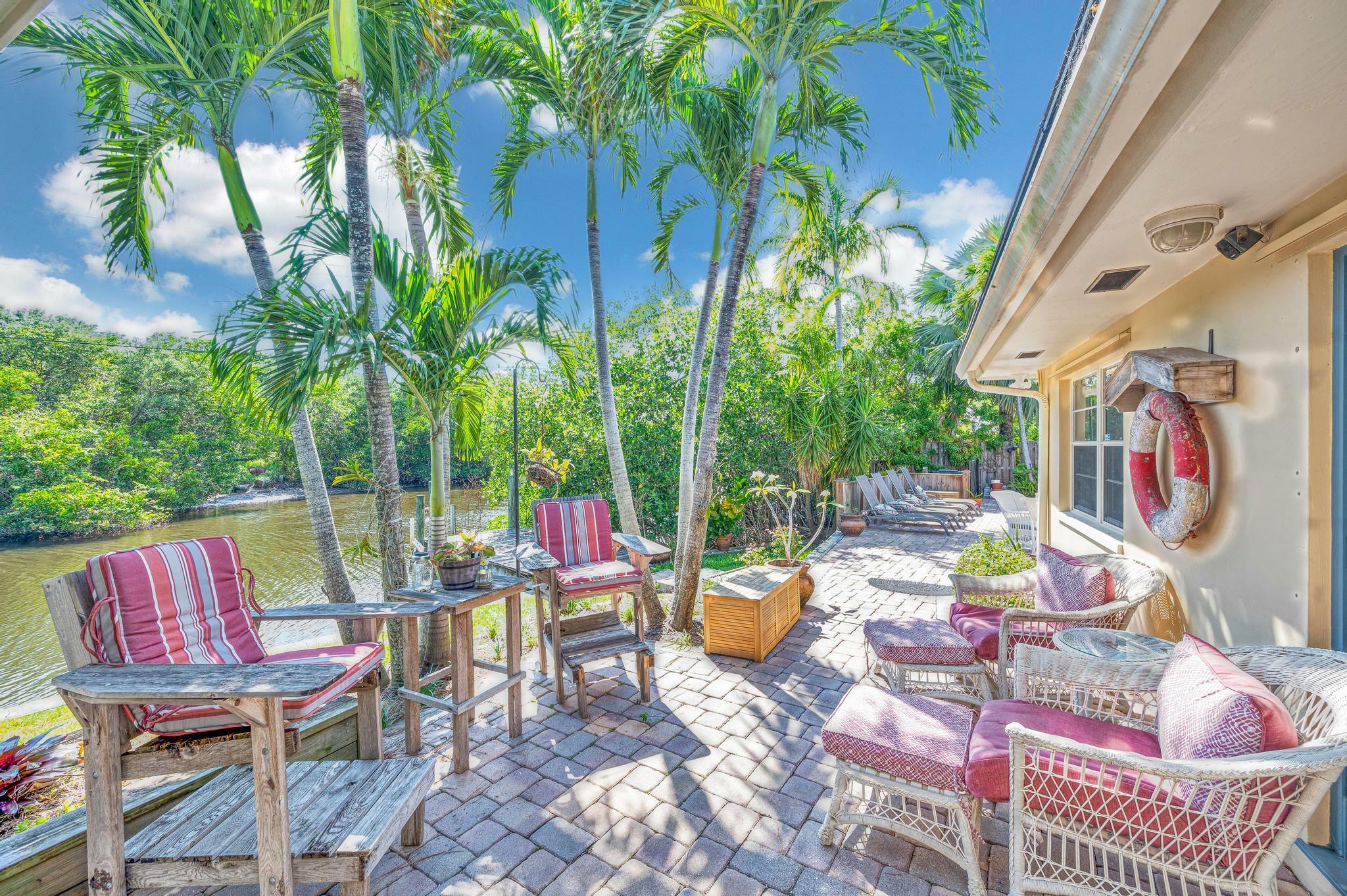 Property Photo:  1258 Holly Cove Drive  FL 33458 