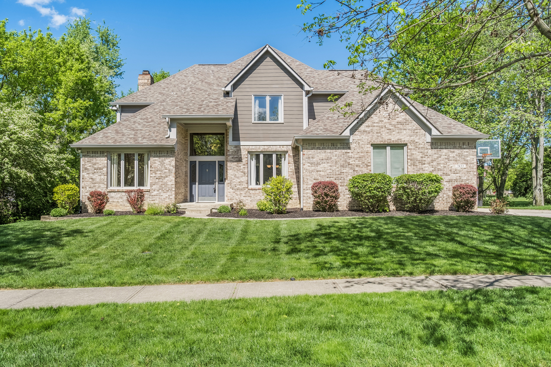 7433 Oakland Hills Drive  Indianapolis IN 46236 photo