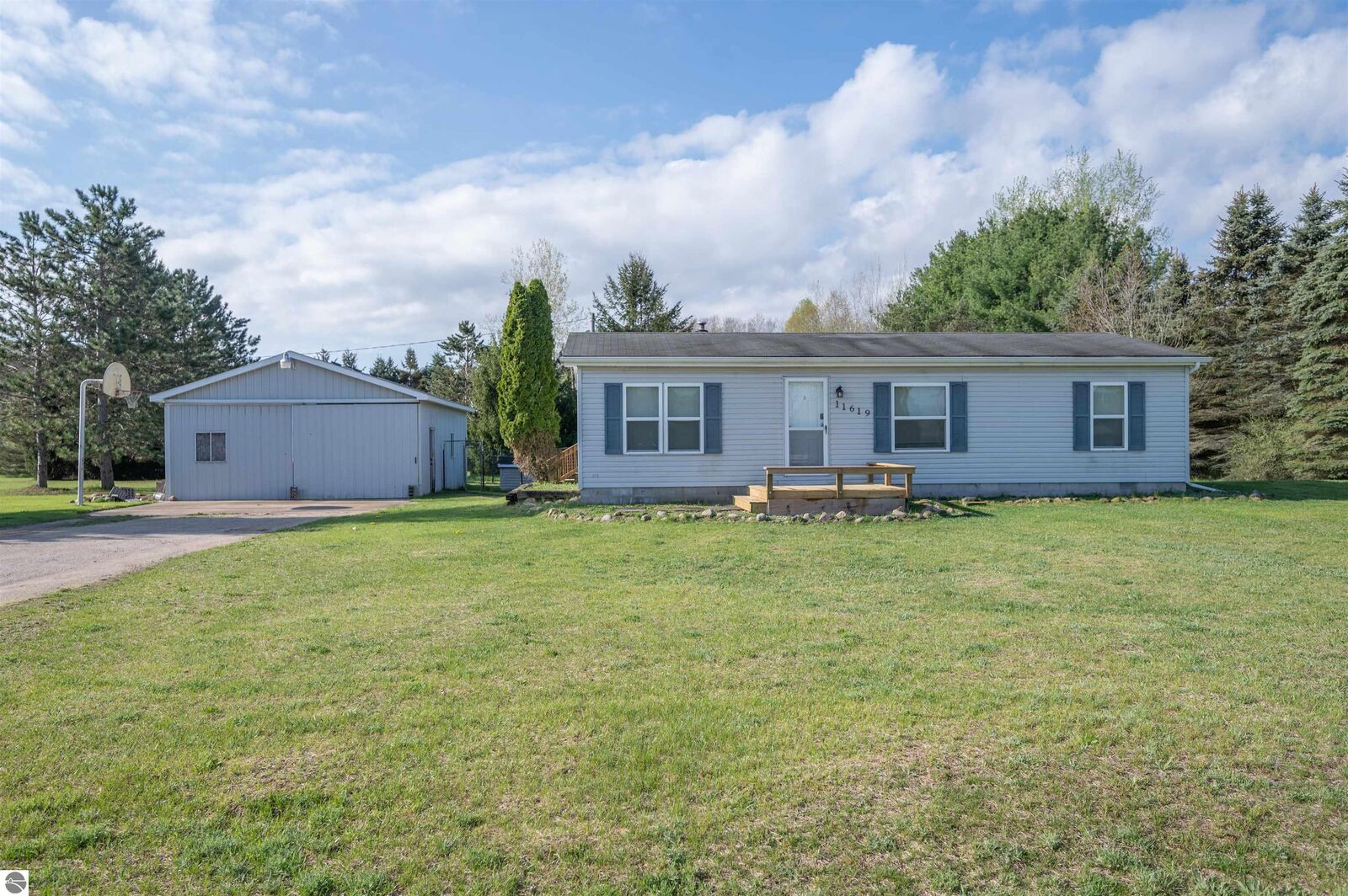 Property Photo:  11619 W Madison  MI 48877 
