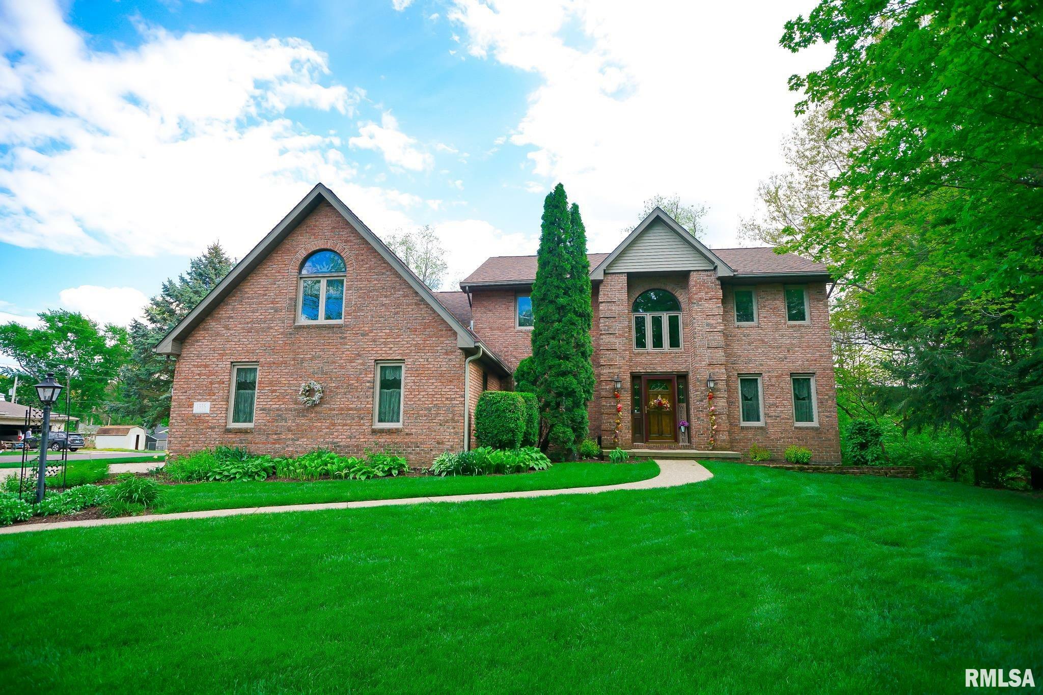 Property Photo:  1536 Fondulac Drive  IL 61611 