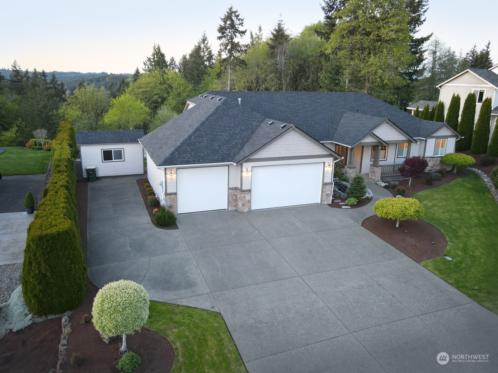 Property Photo:  160 Alderwood Drive  WA 98532 